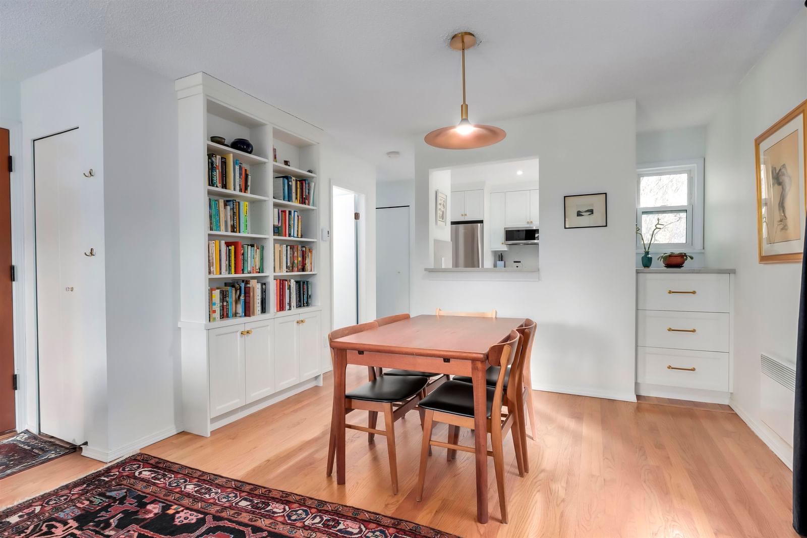 Listing Image 8