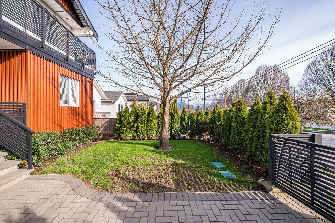 Listing Image 9