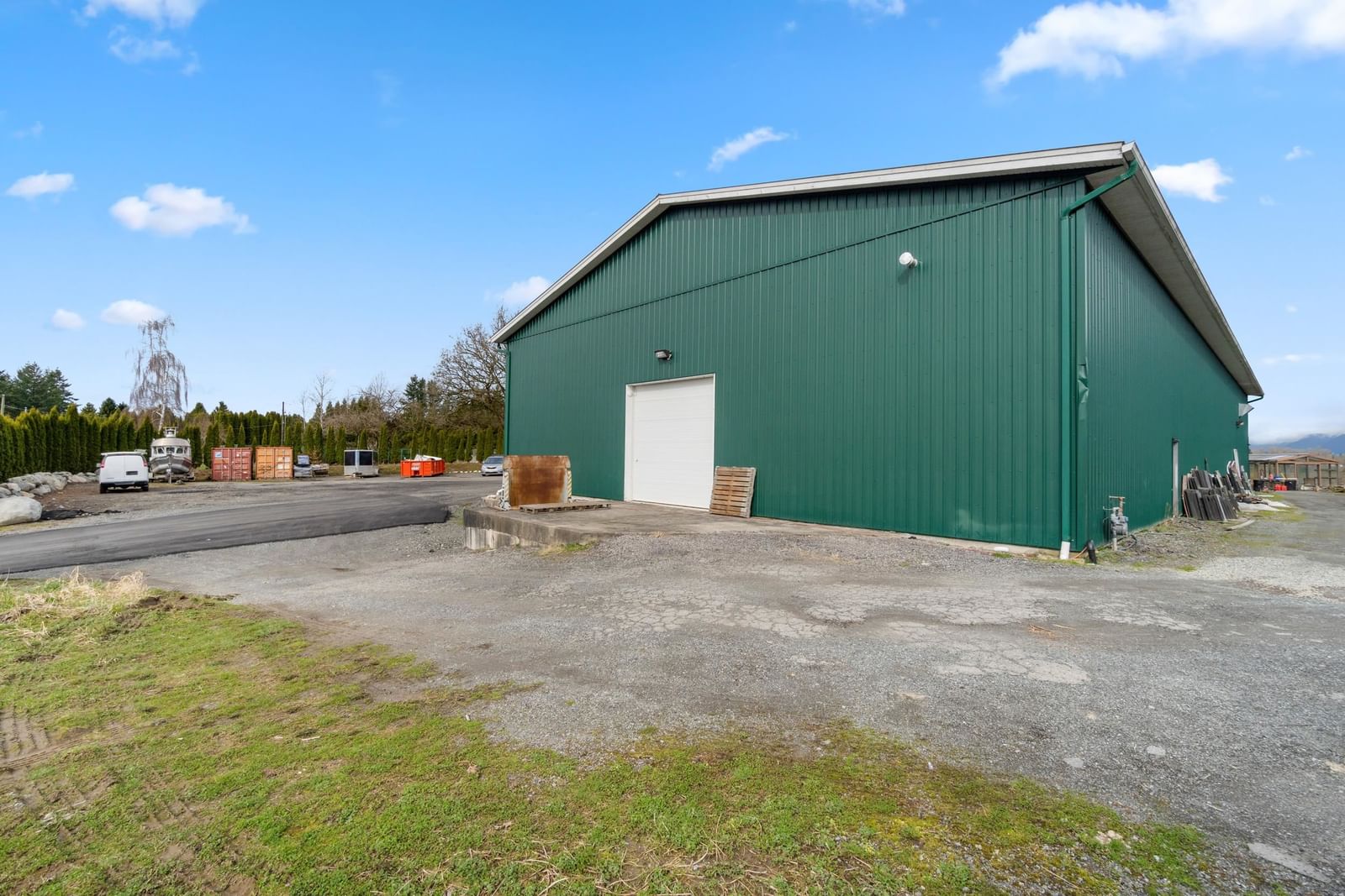Listing Image 3