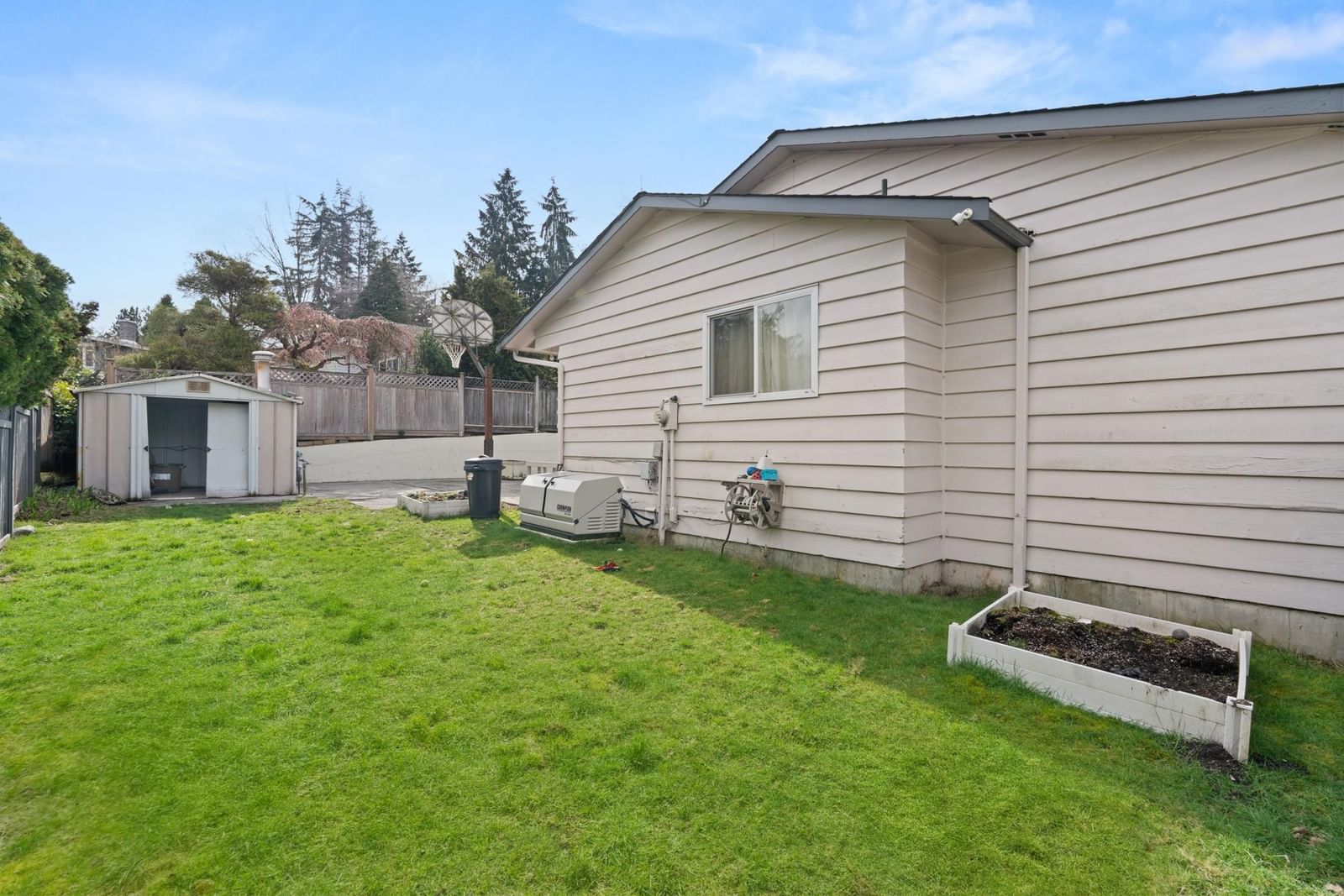 Listing Image 17