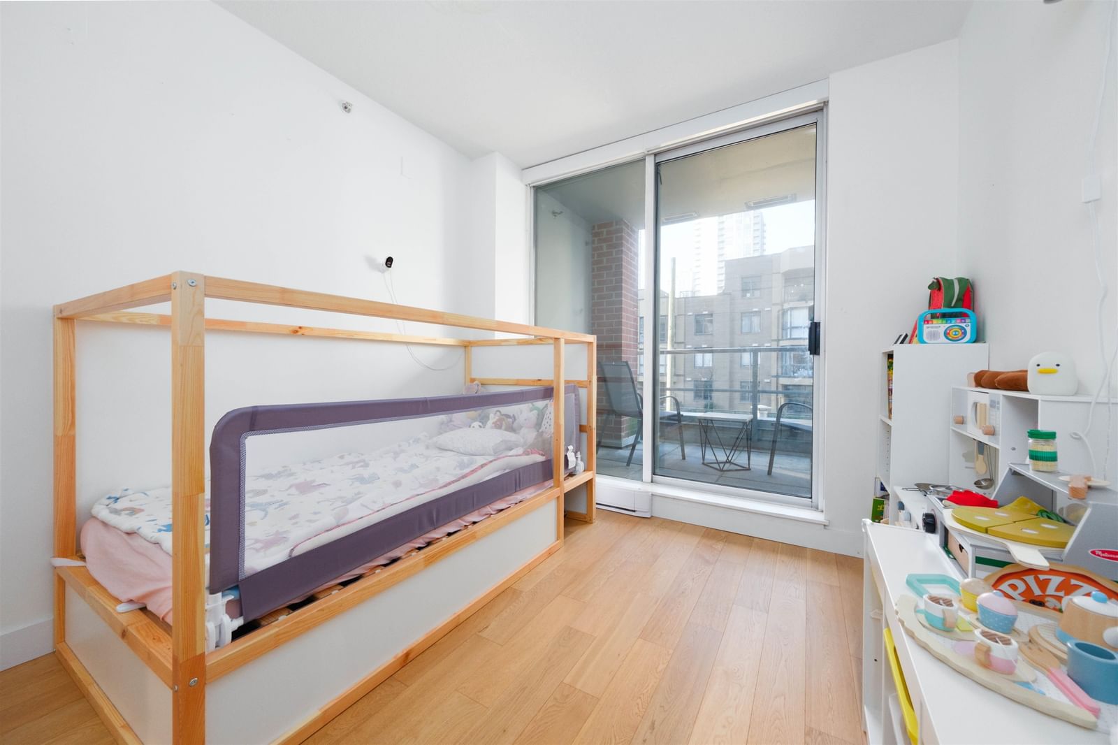 Listing Image 18