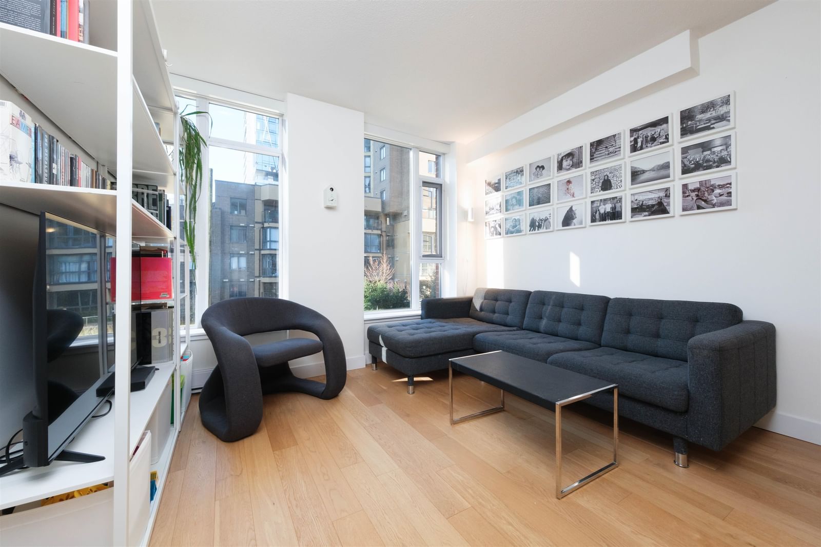 Listing Image 3