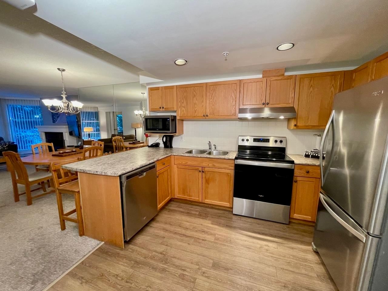 Listing Image 6