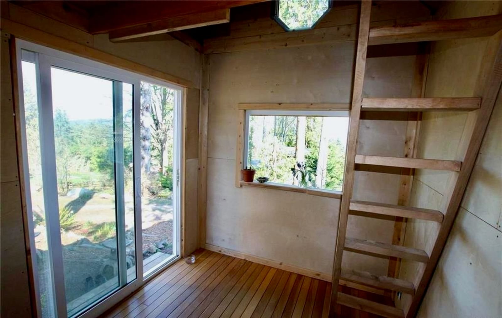 Listing Image 8