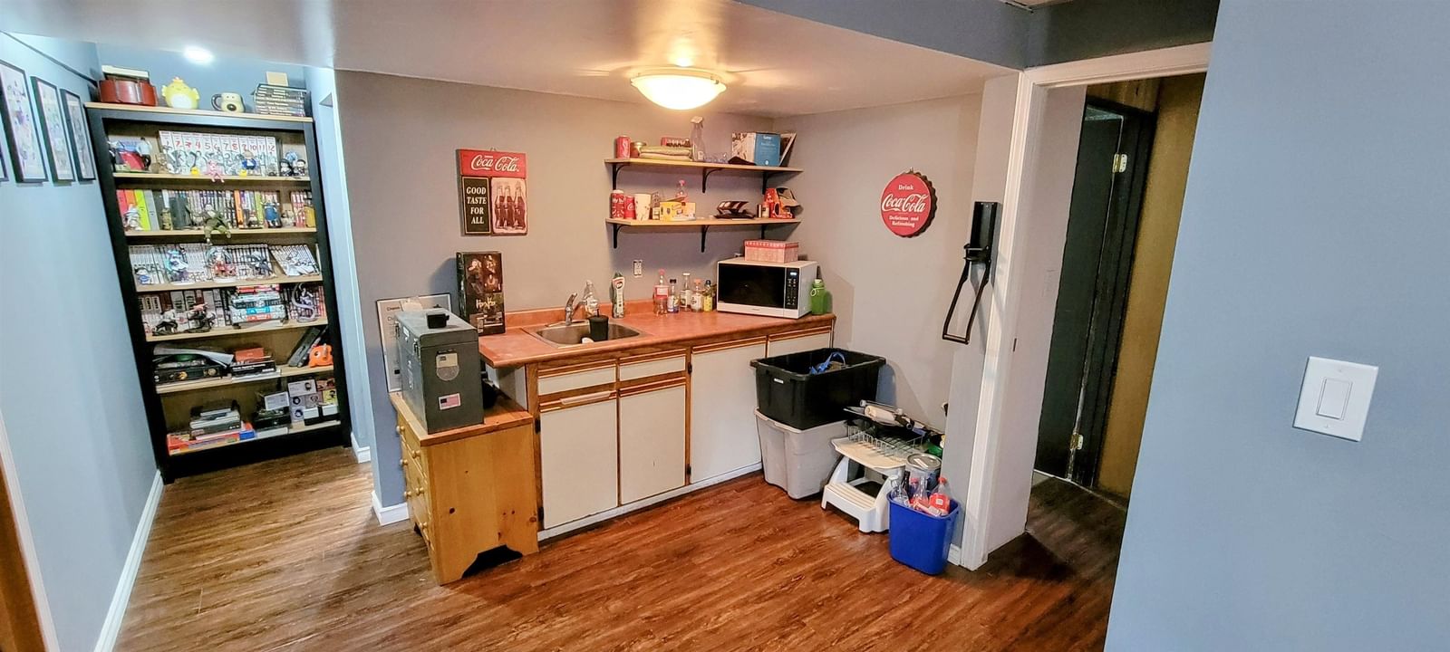 Listing Image 11