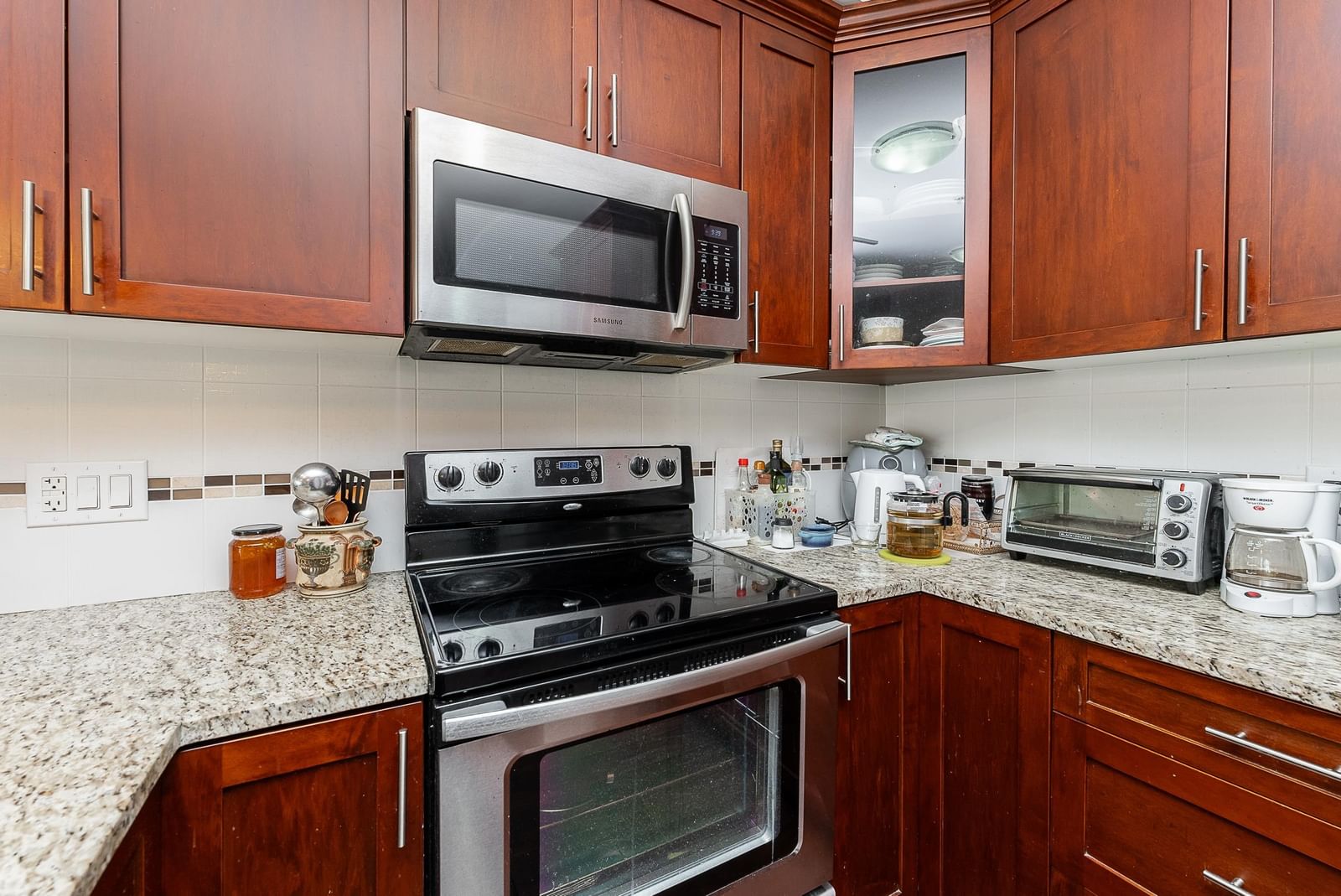 Listing Image 5