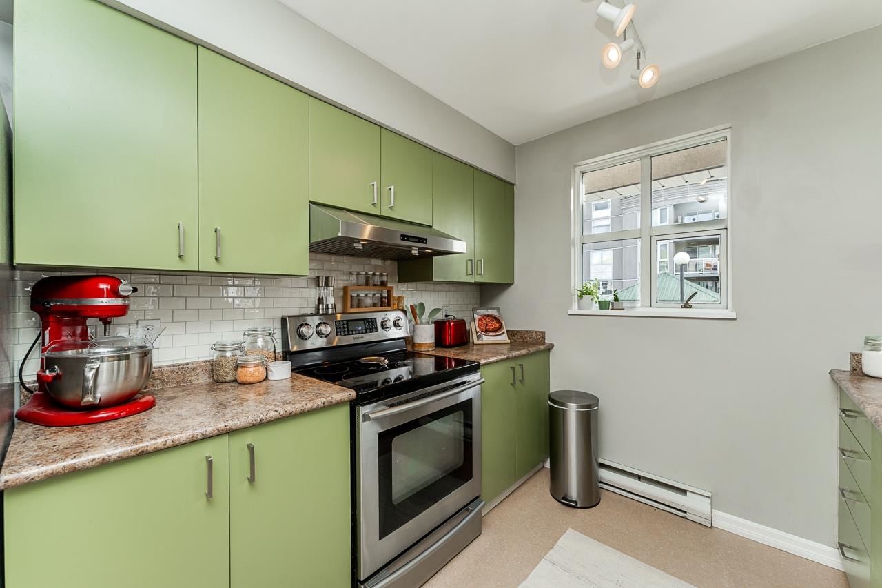 Listing Image 10