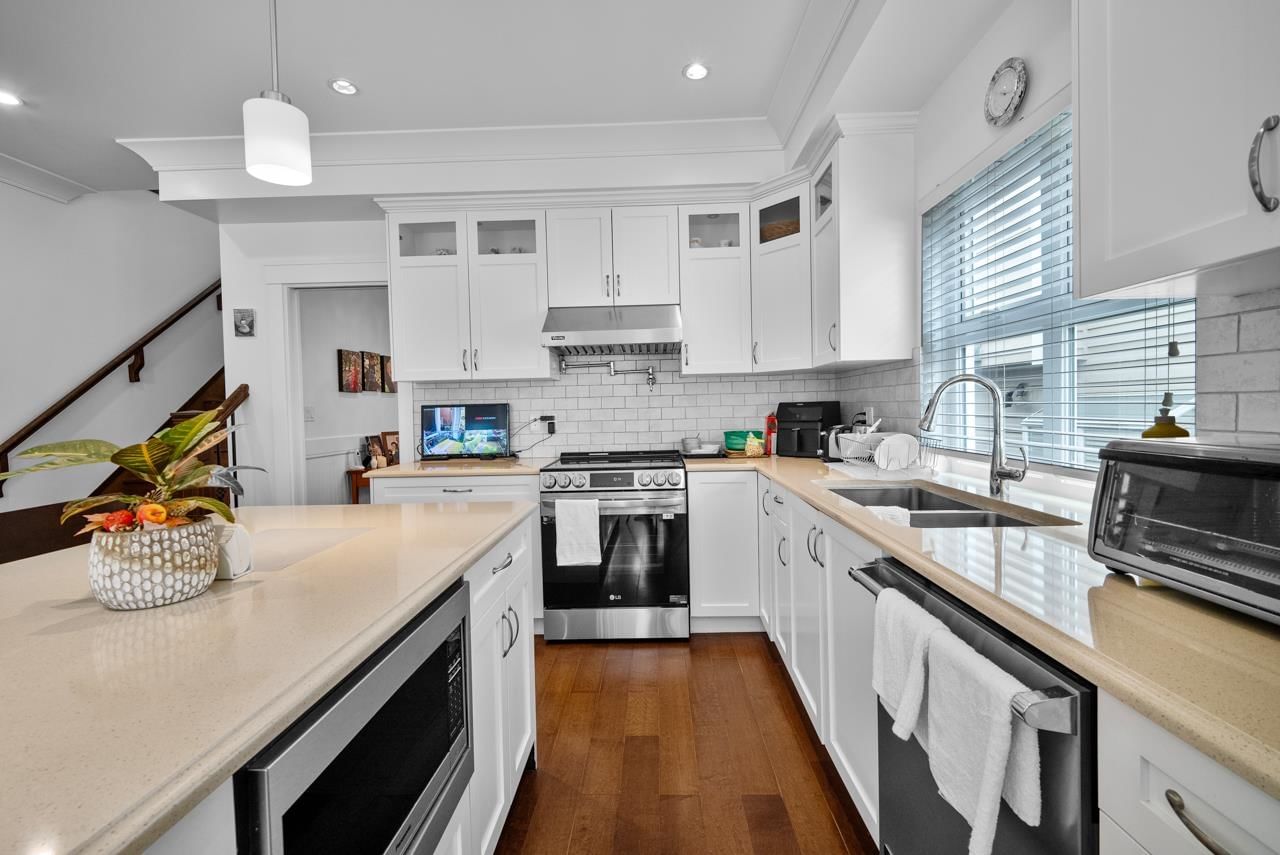 Listing Image 12