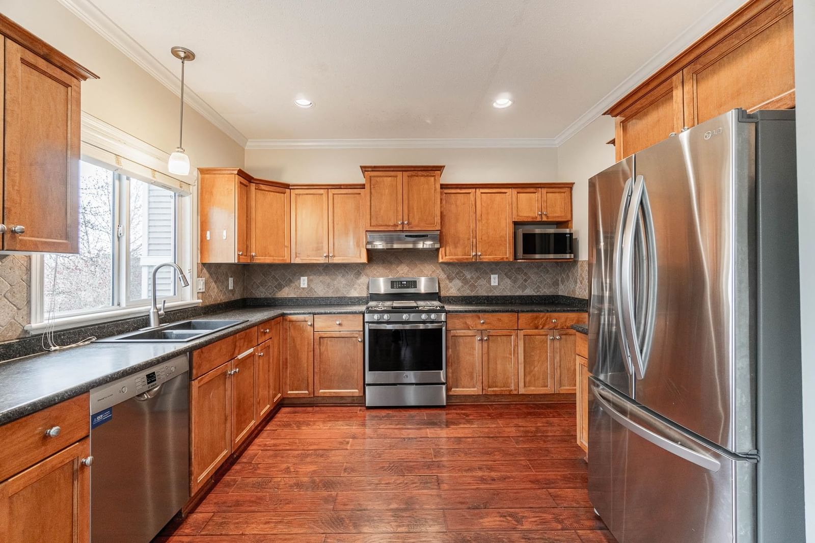 Listing Image 13
