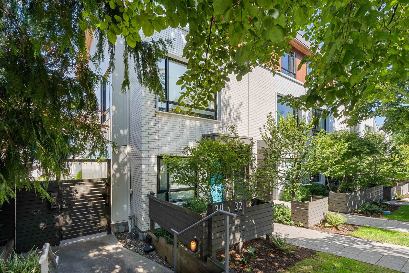 Listing Image 14