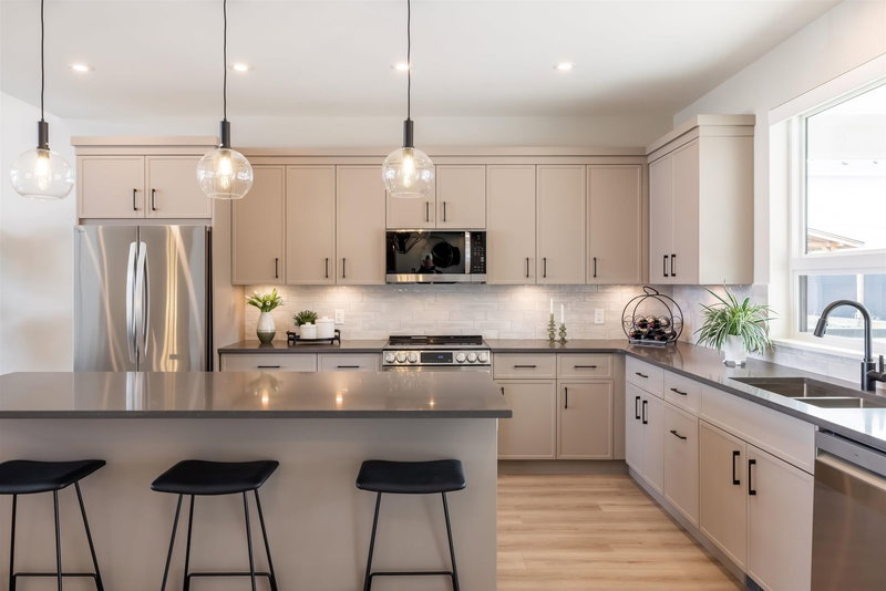 47256 Valerie Place, Chilliwack, V2P 0K4 | Image 2