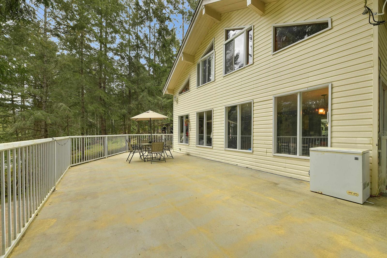 Listing Image 8