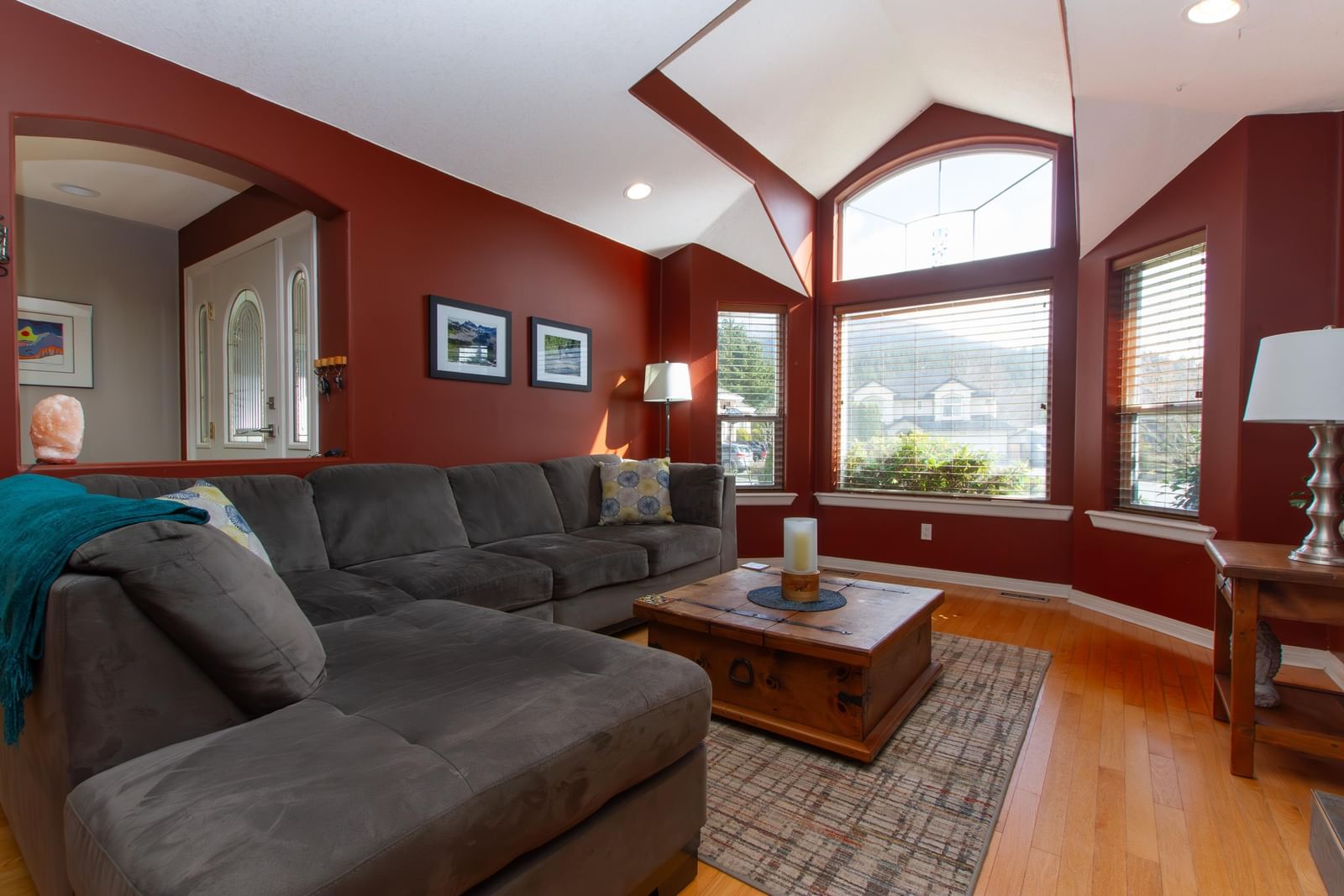 Listing Image 11