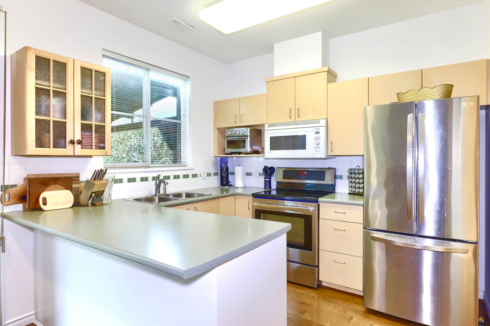 Listing Image 10