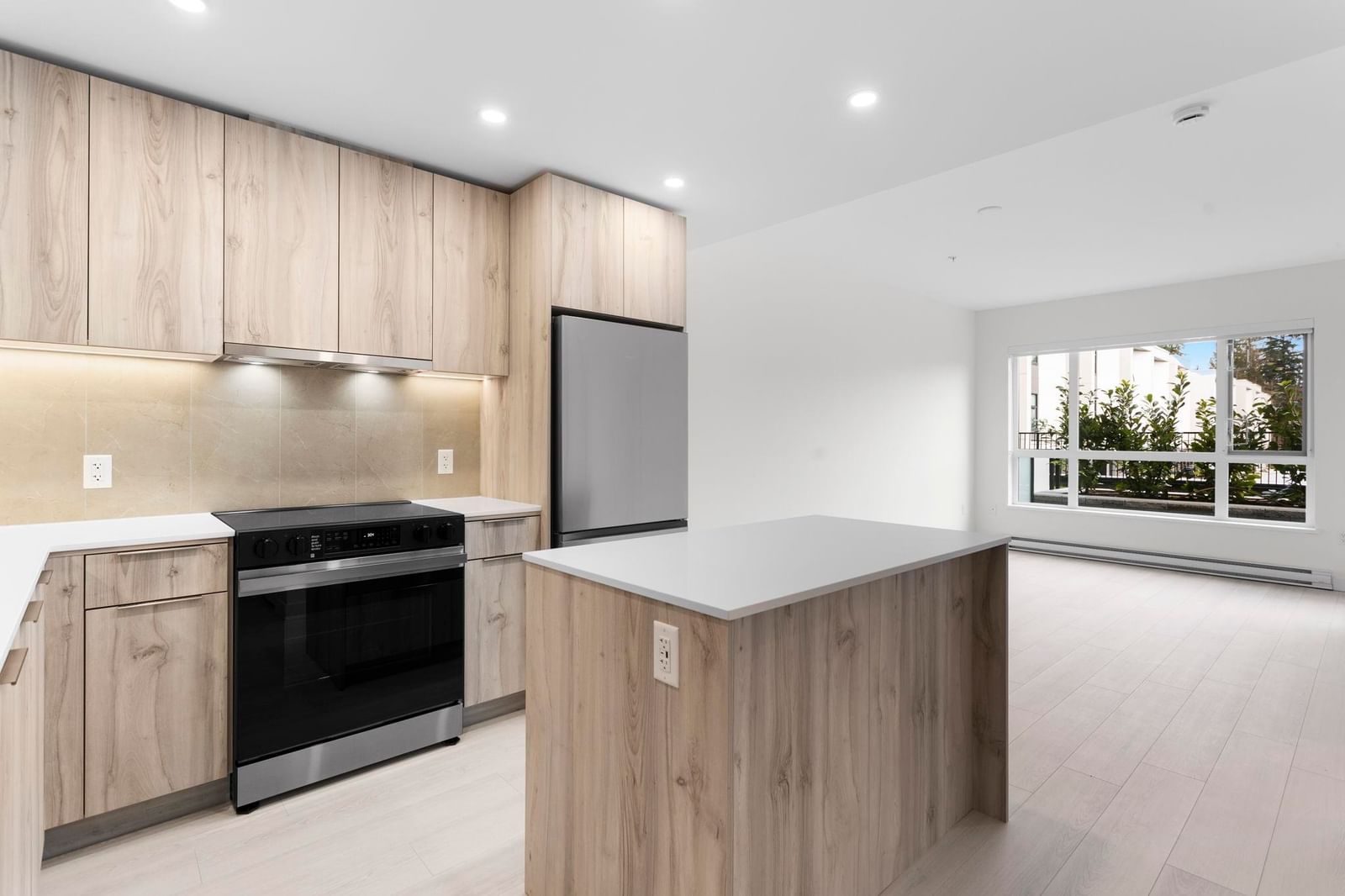Listing Image 15