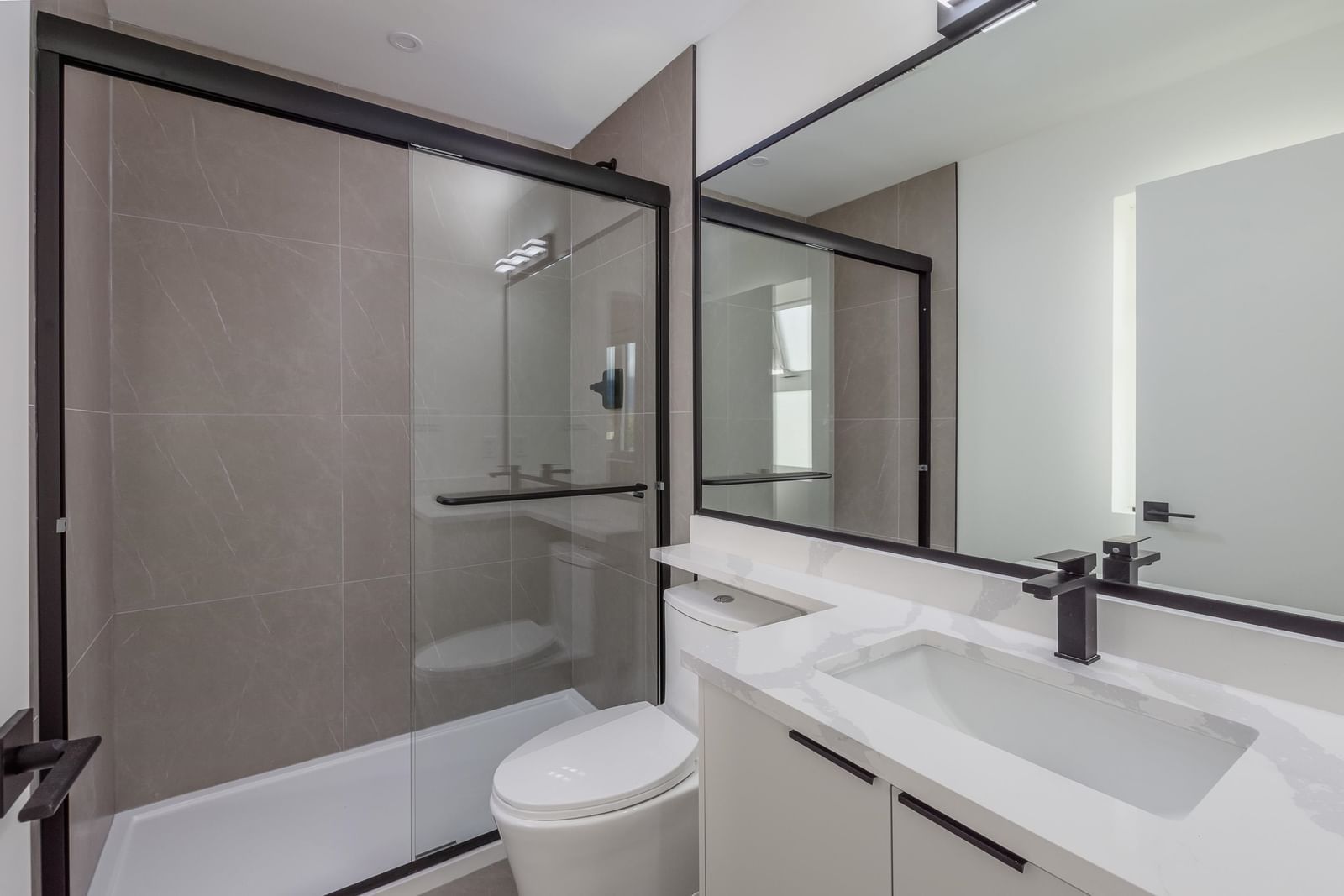 Listing Image 24