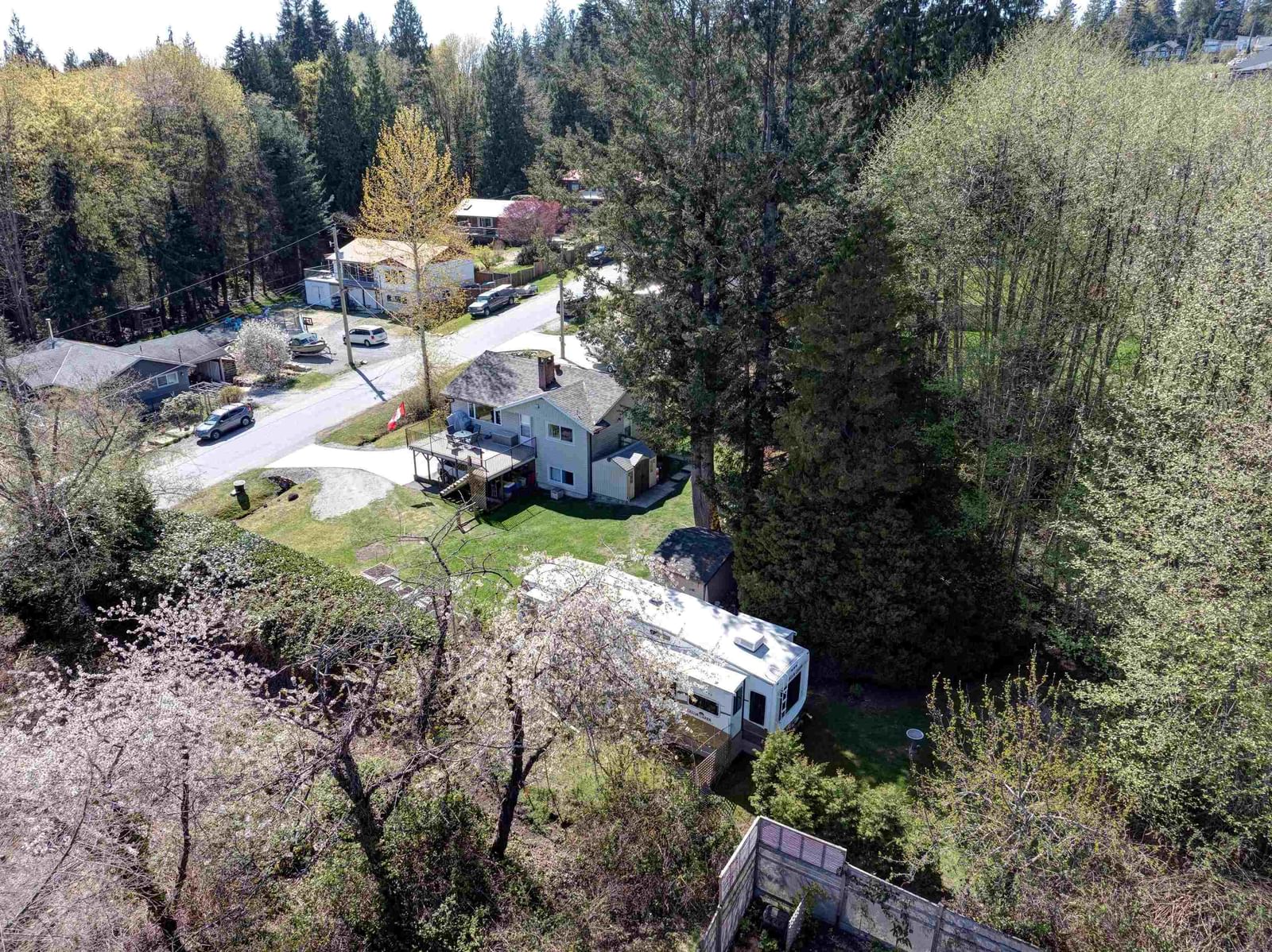 Listing Image 4