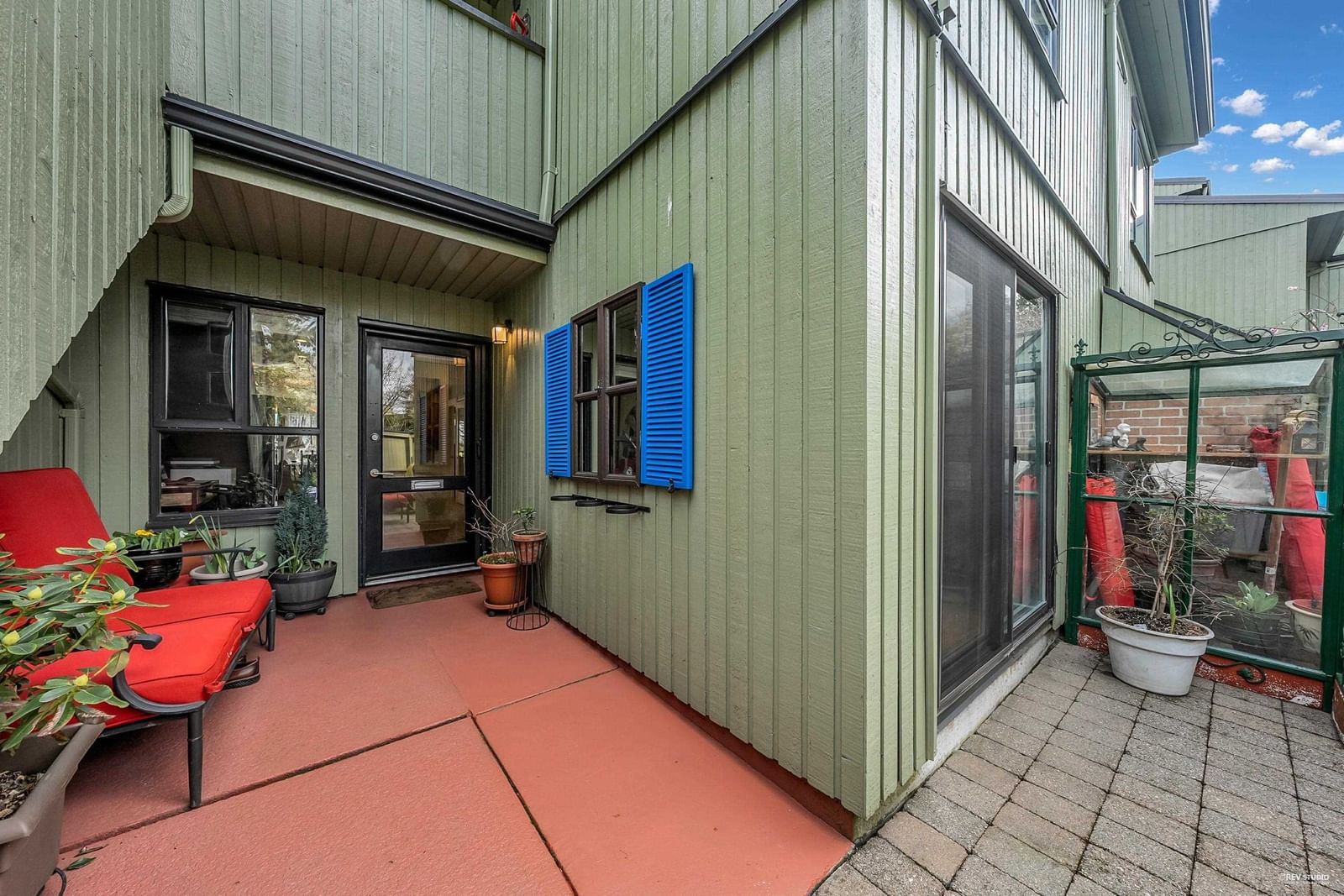 Listing Image 4