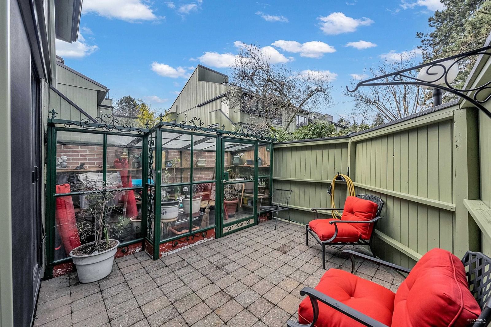 Listing Image 5
