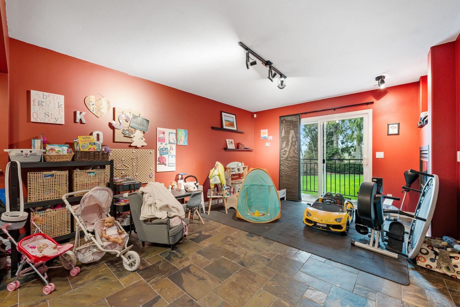 Listing Image 15