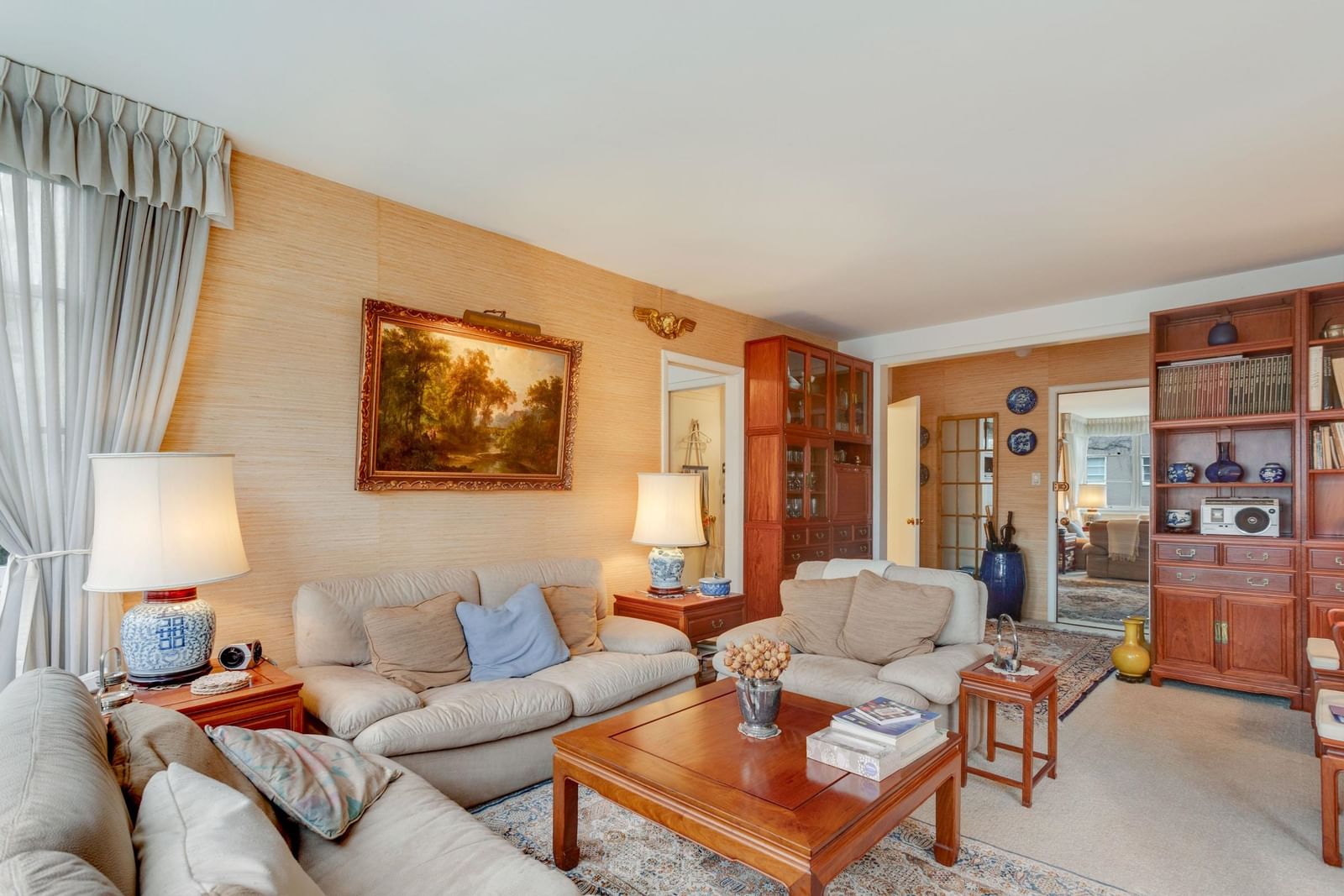 Listing Image 11