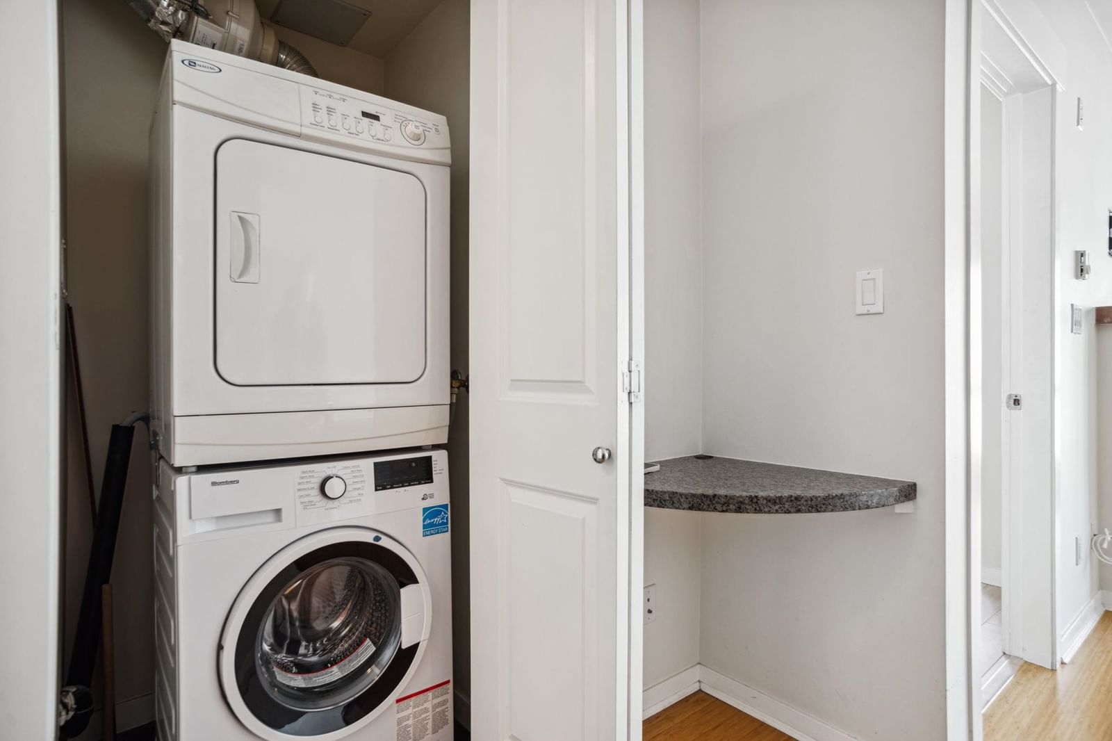 Listing Image 17