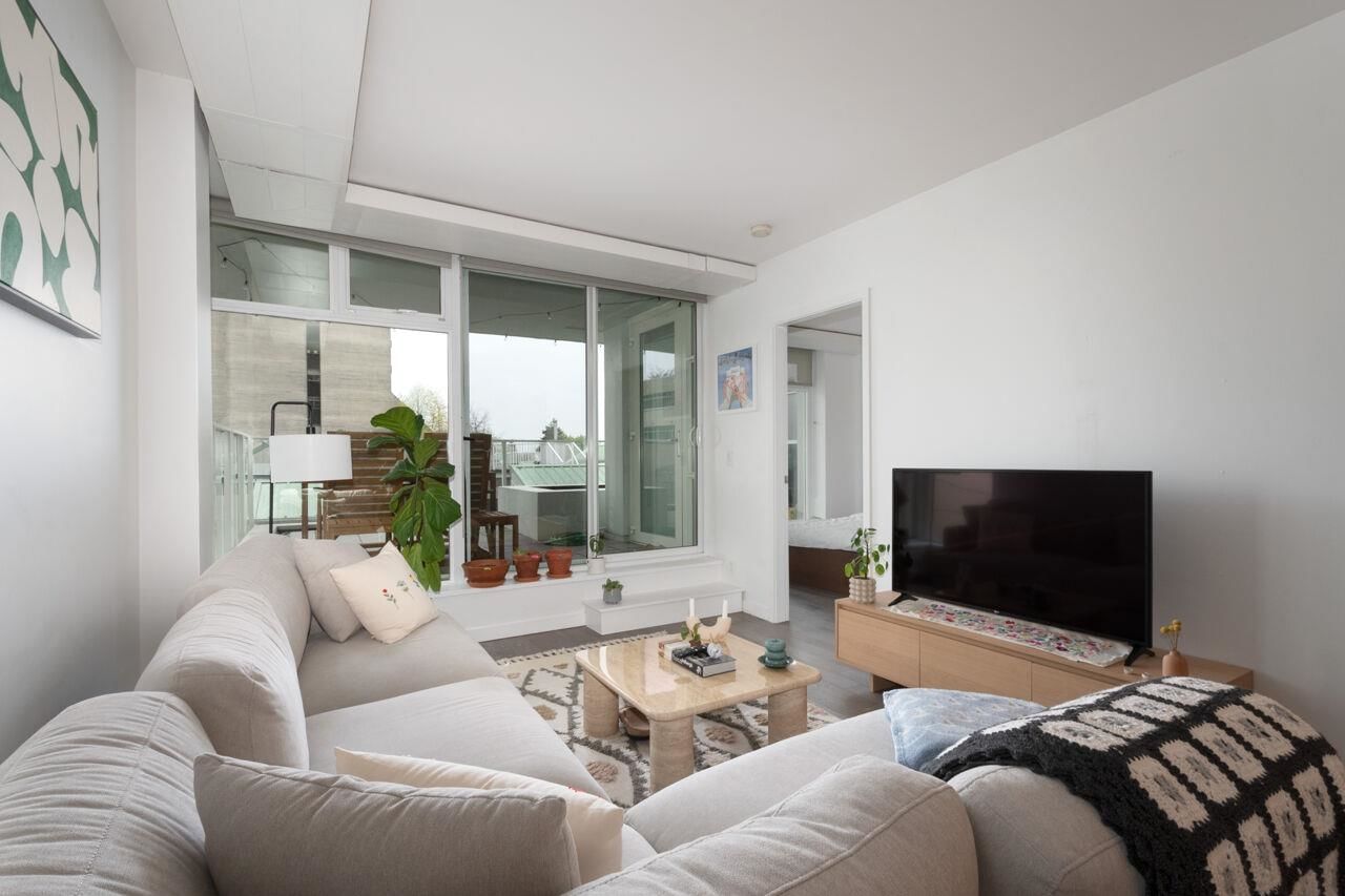 Listing Image 9