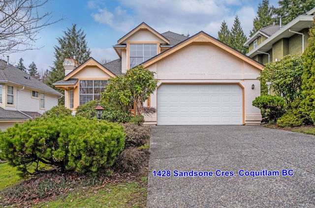 1428 Sandstone Crescent