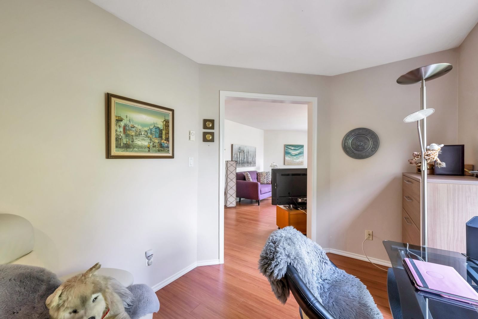 Listing Image 19