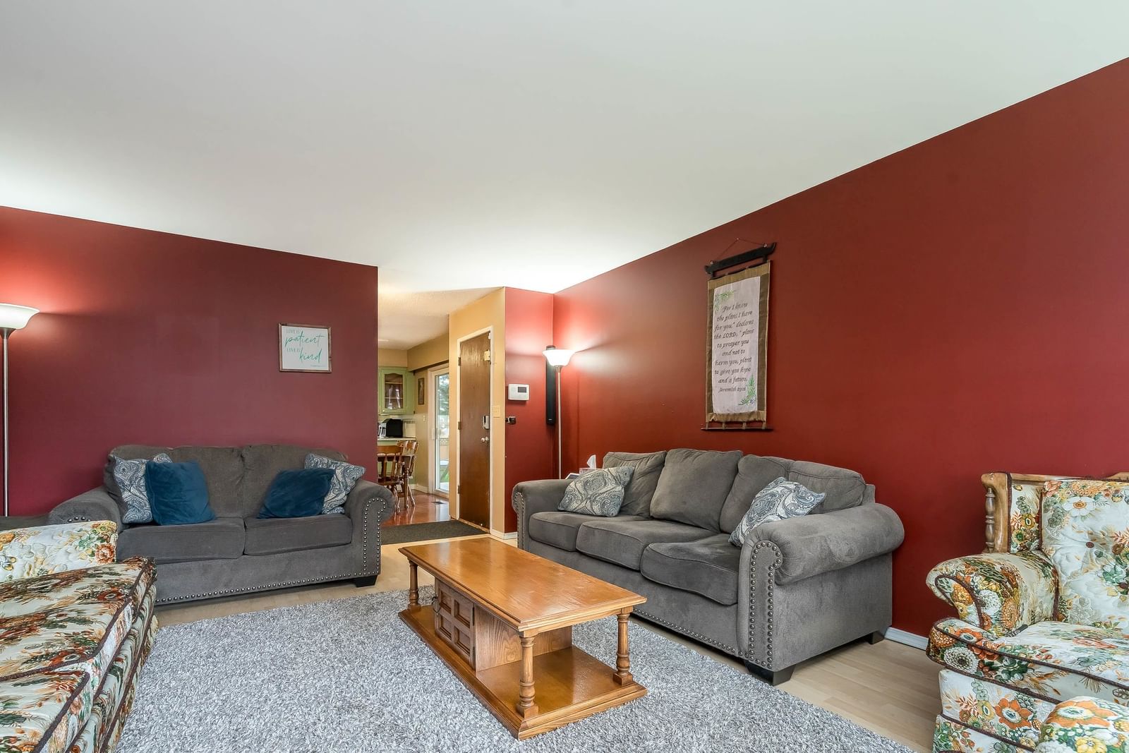 Listing Image 6