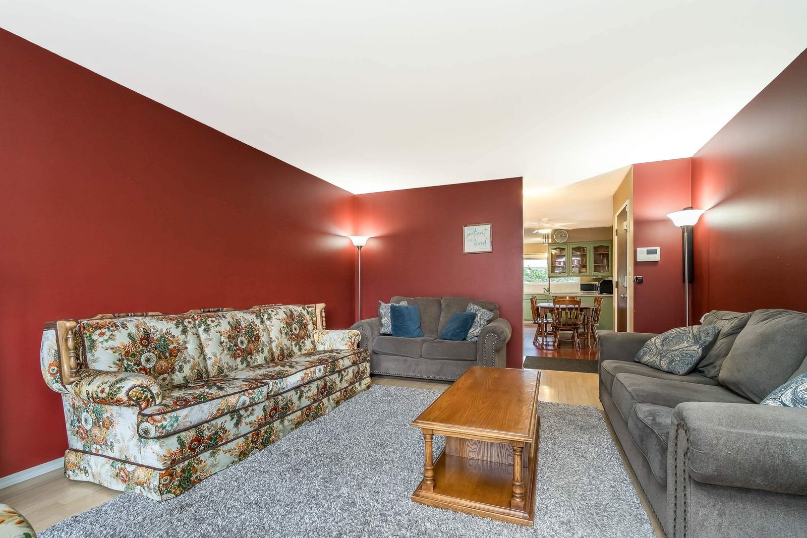 Listing Image 8