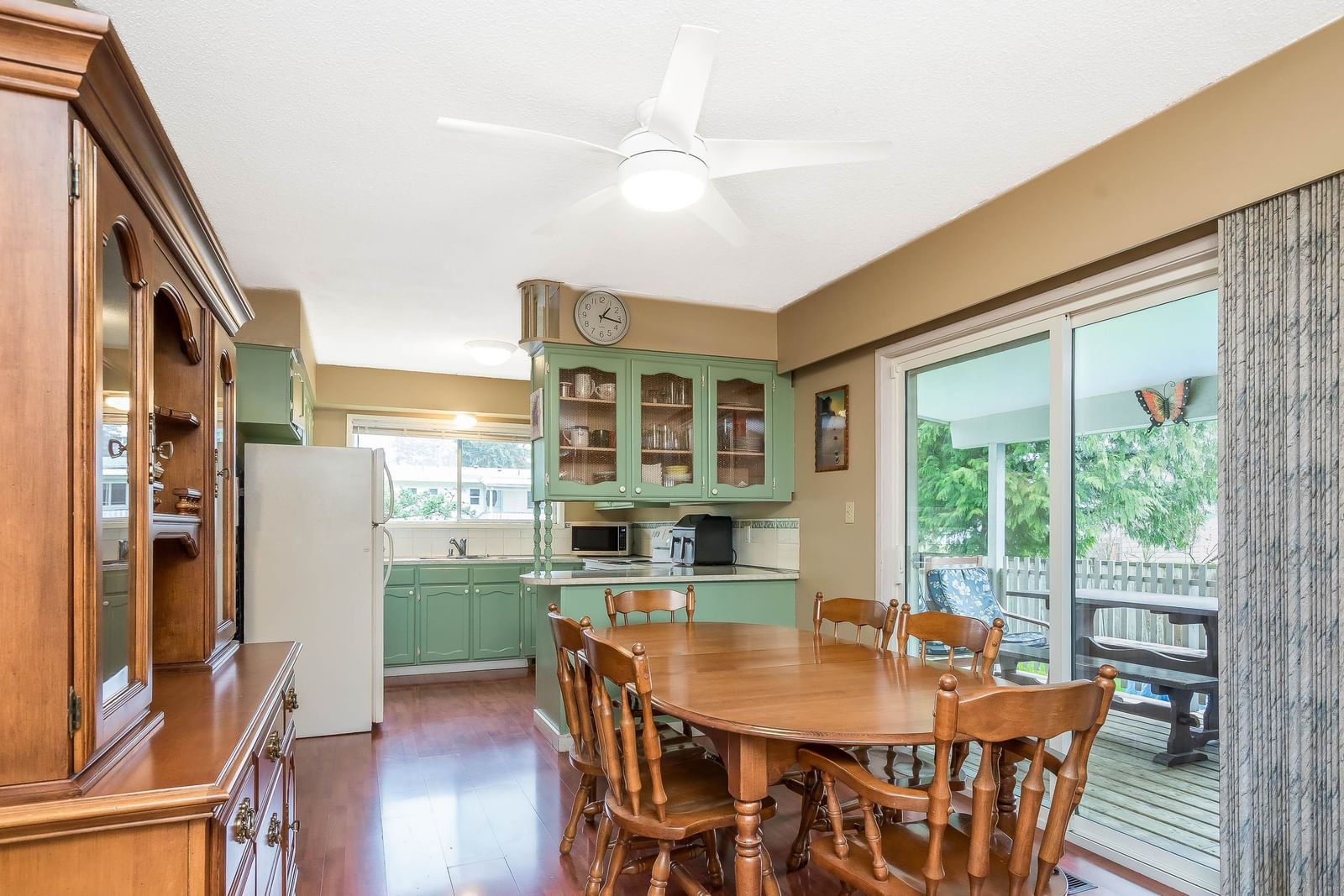 Listing Image 9