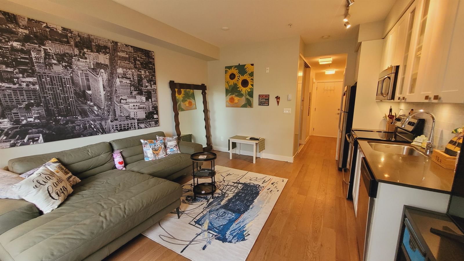 Listing Image 10