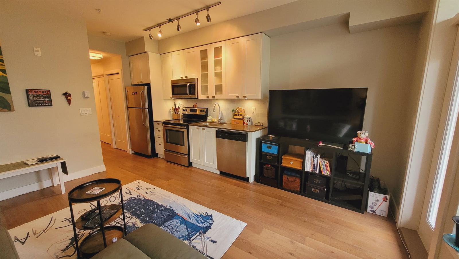 Listing Image 9