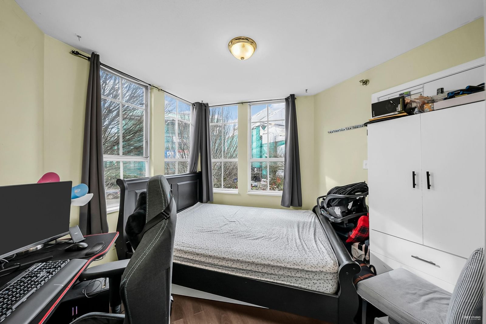 Listing Image 12