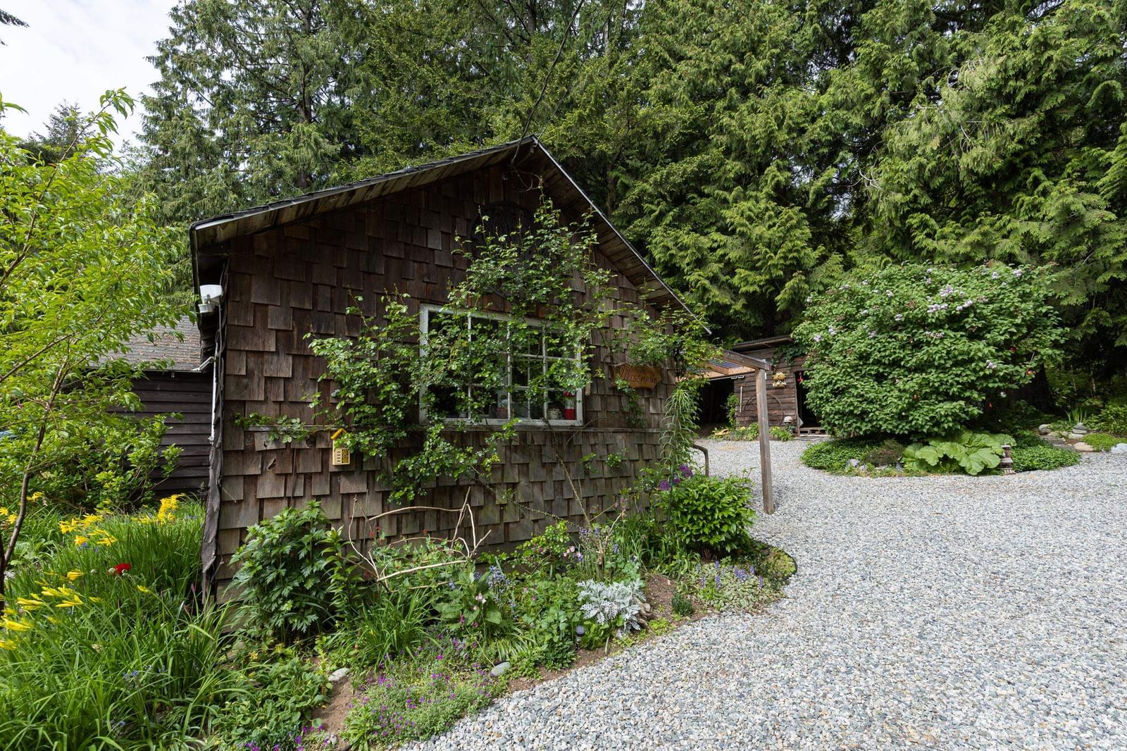 Listing Image 22