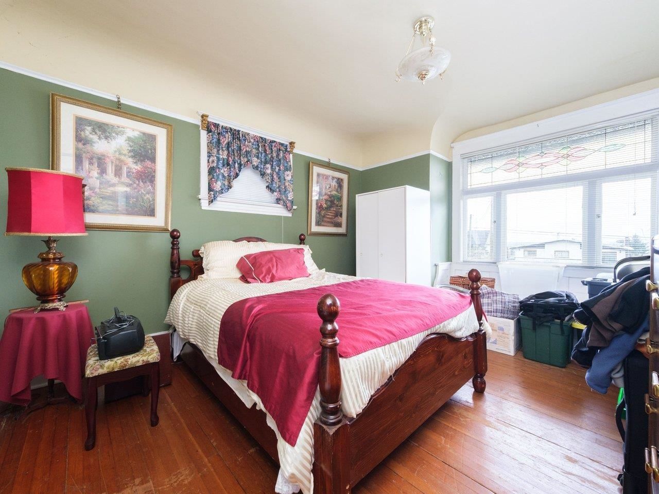 Listing Image 10