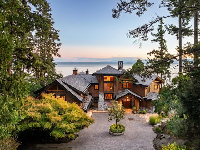 5871 Sunshine Coast Highway