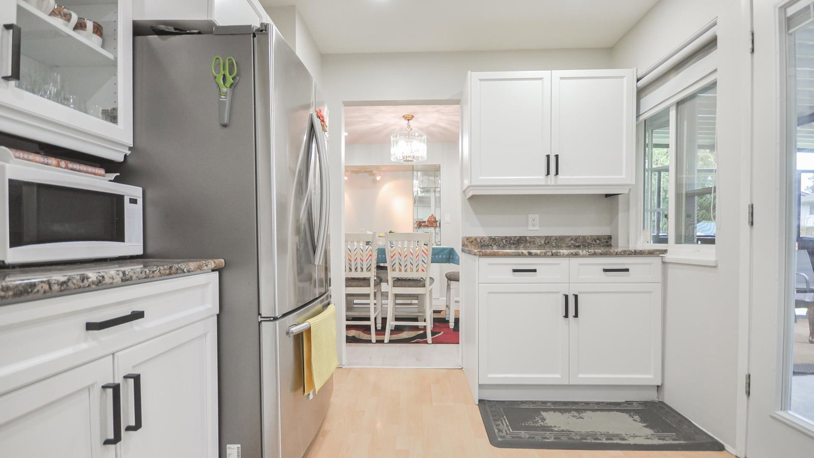 Listing Image 10