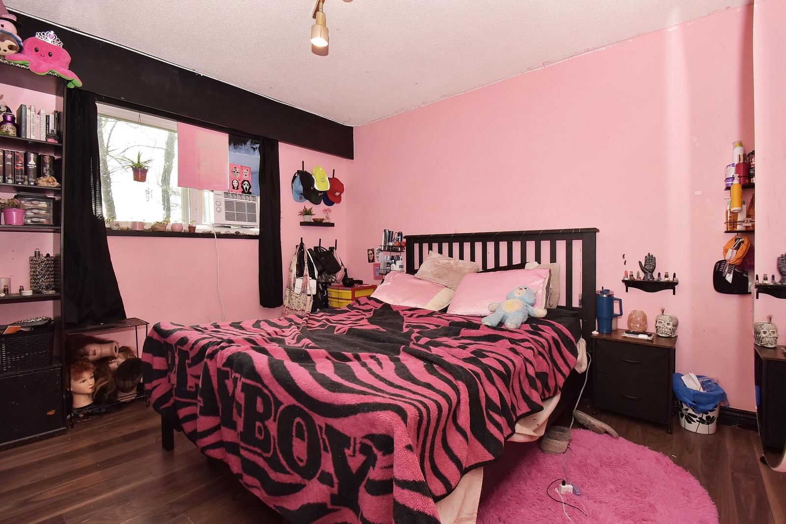 Listing Image 15