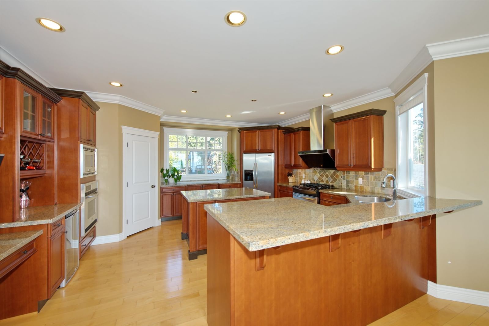 Listing Image 9