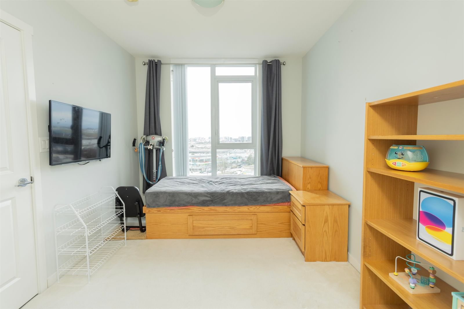 Listing Image 5