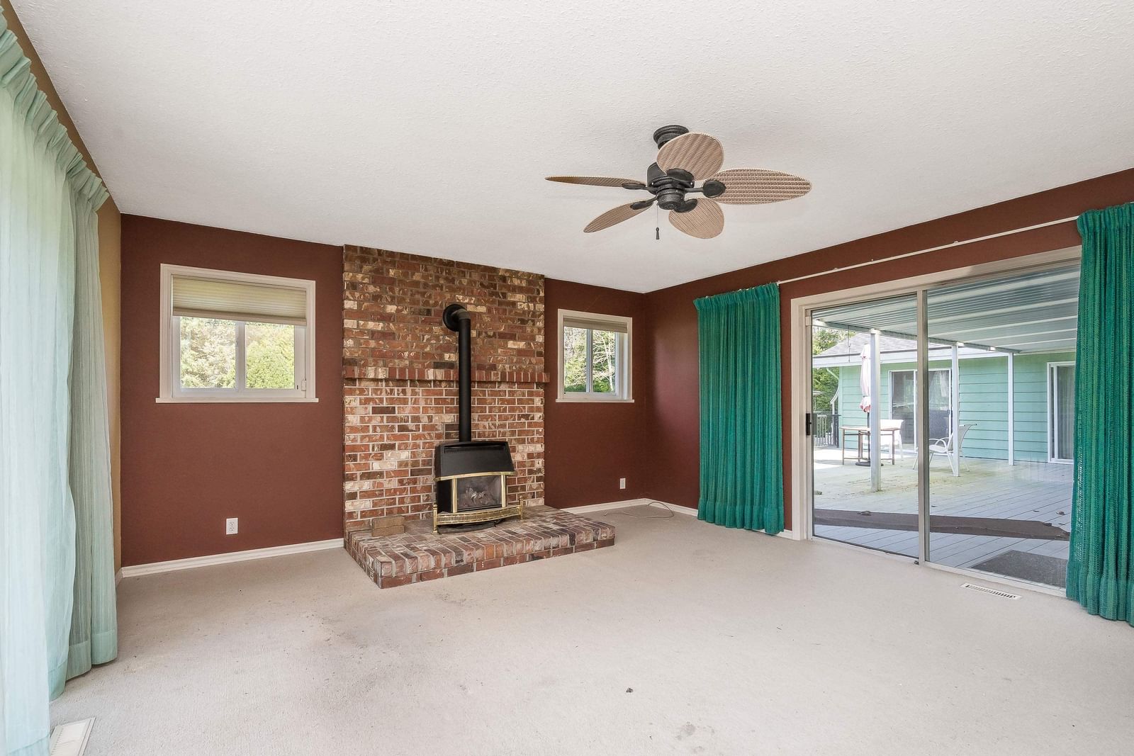 Listing Image 12