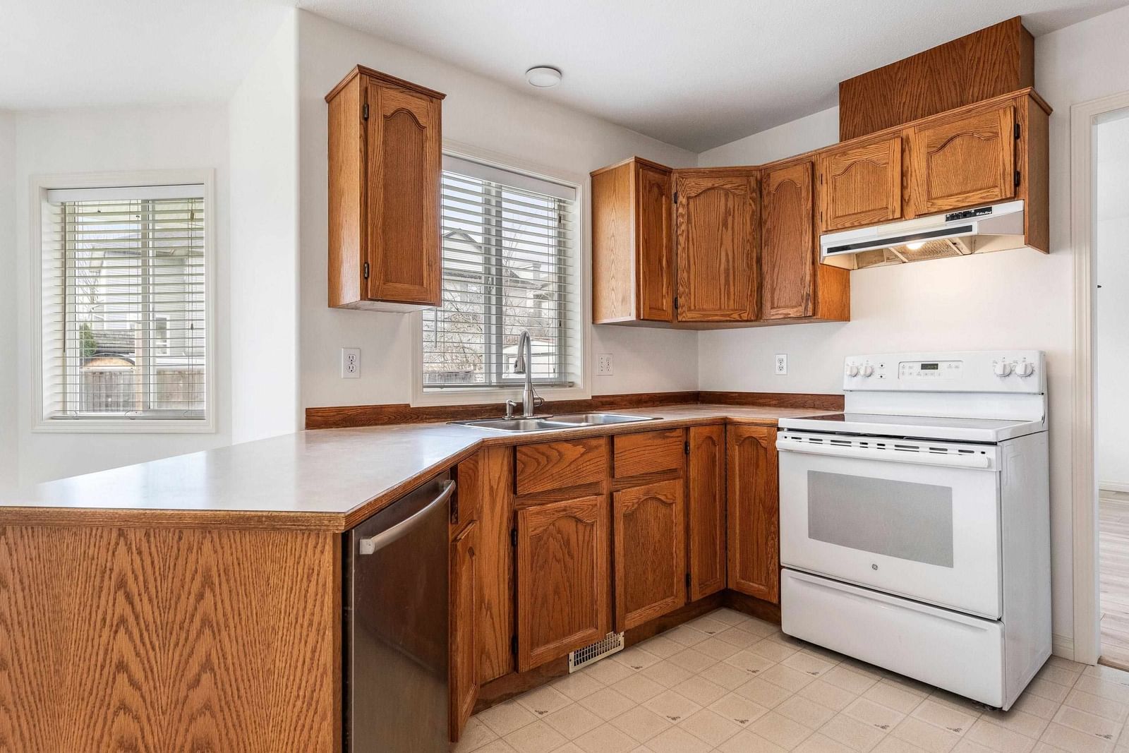 Listing Image 18
