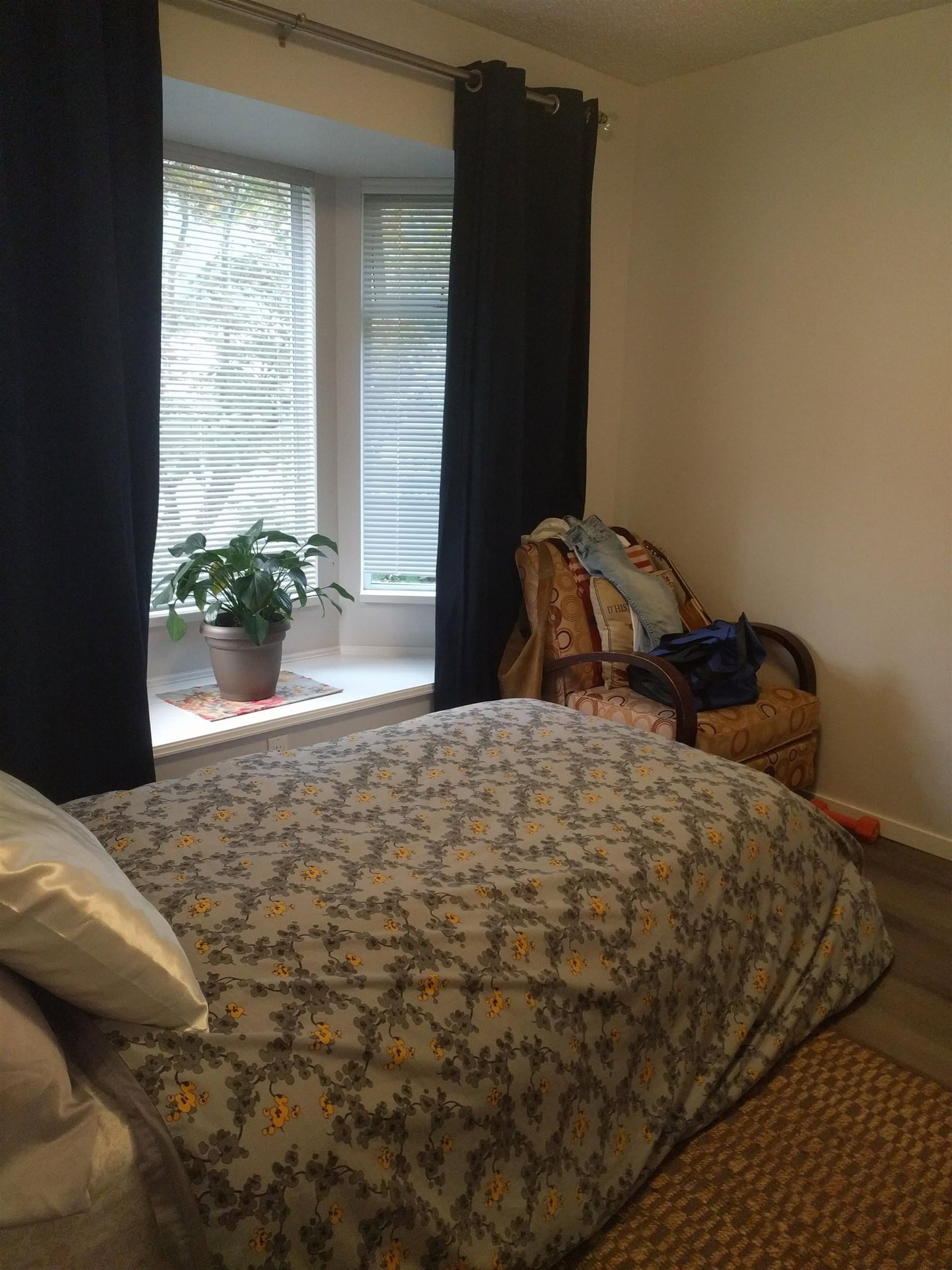 Listing Image 9