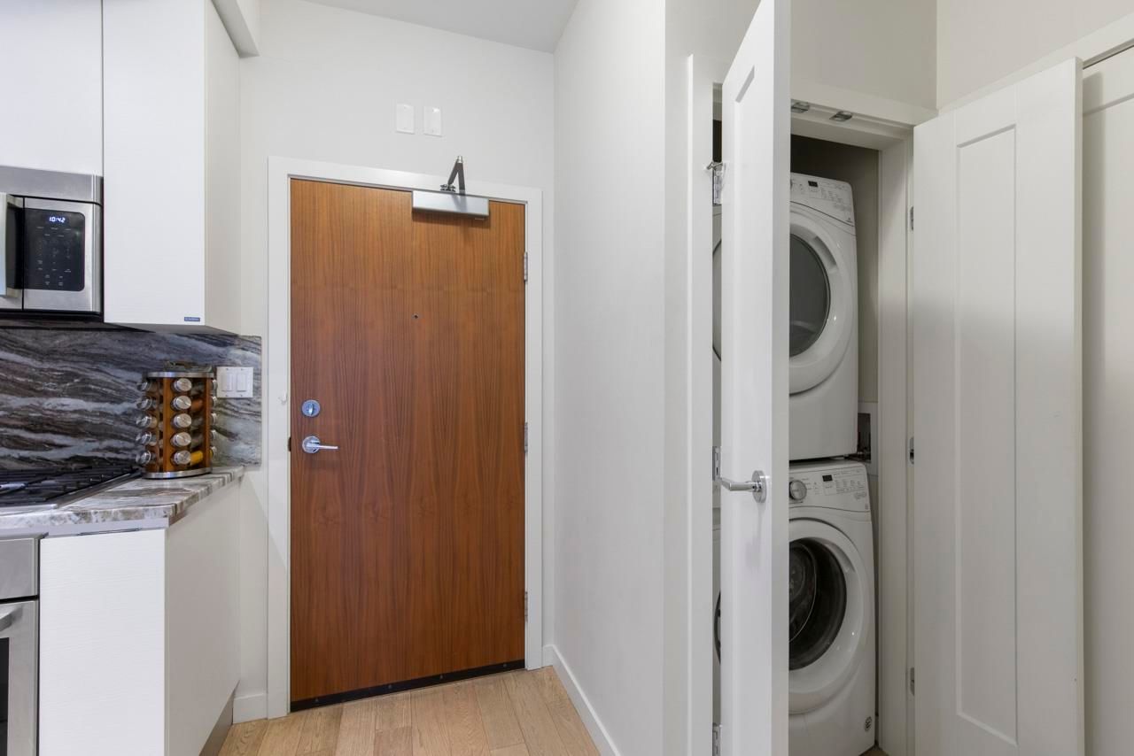 Listing Image 18