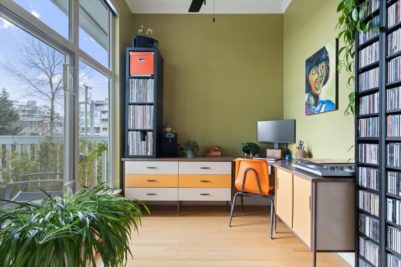 Listing Image 7