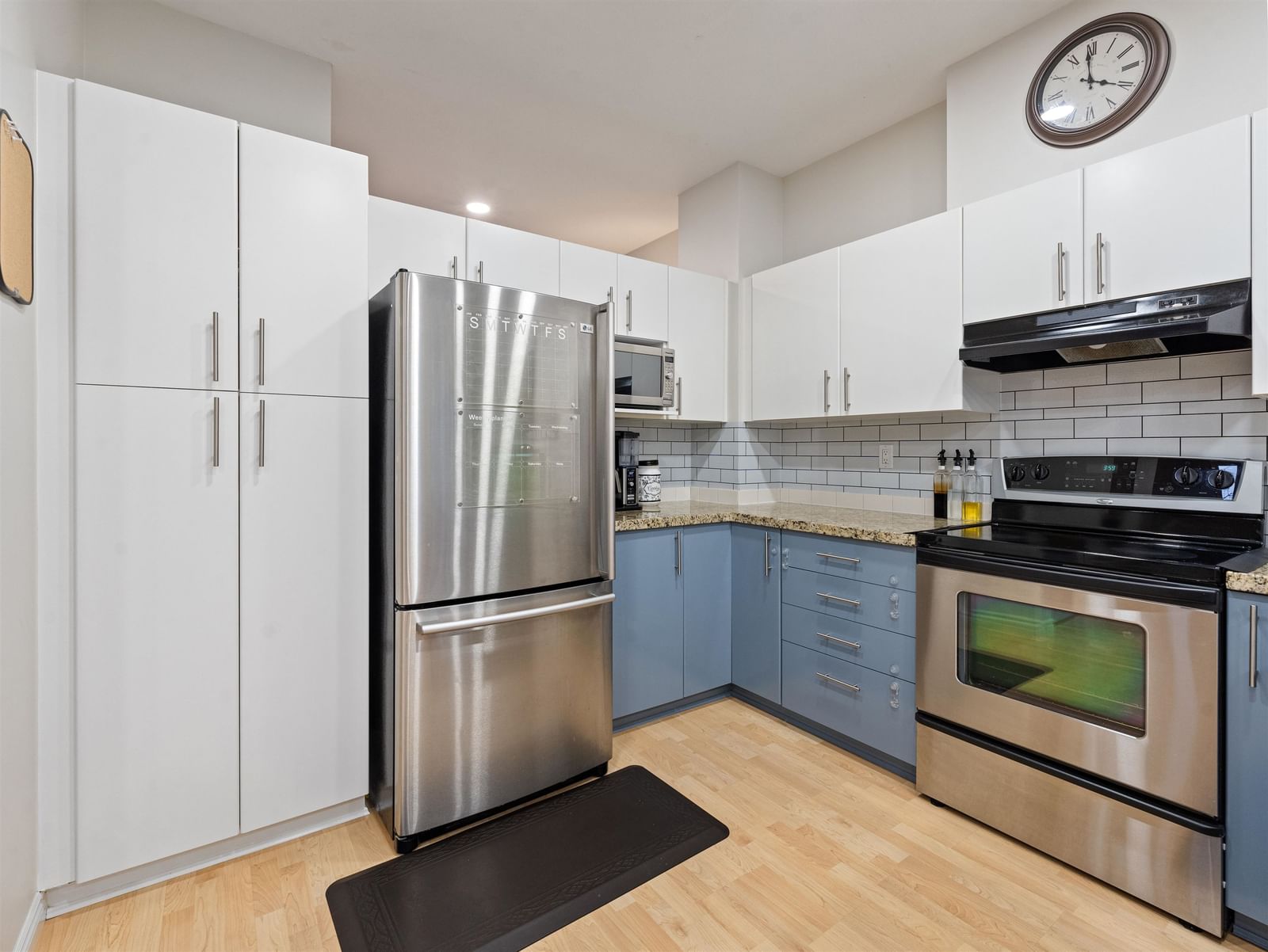 Listing Image 13