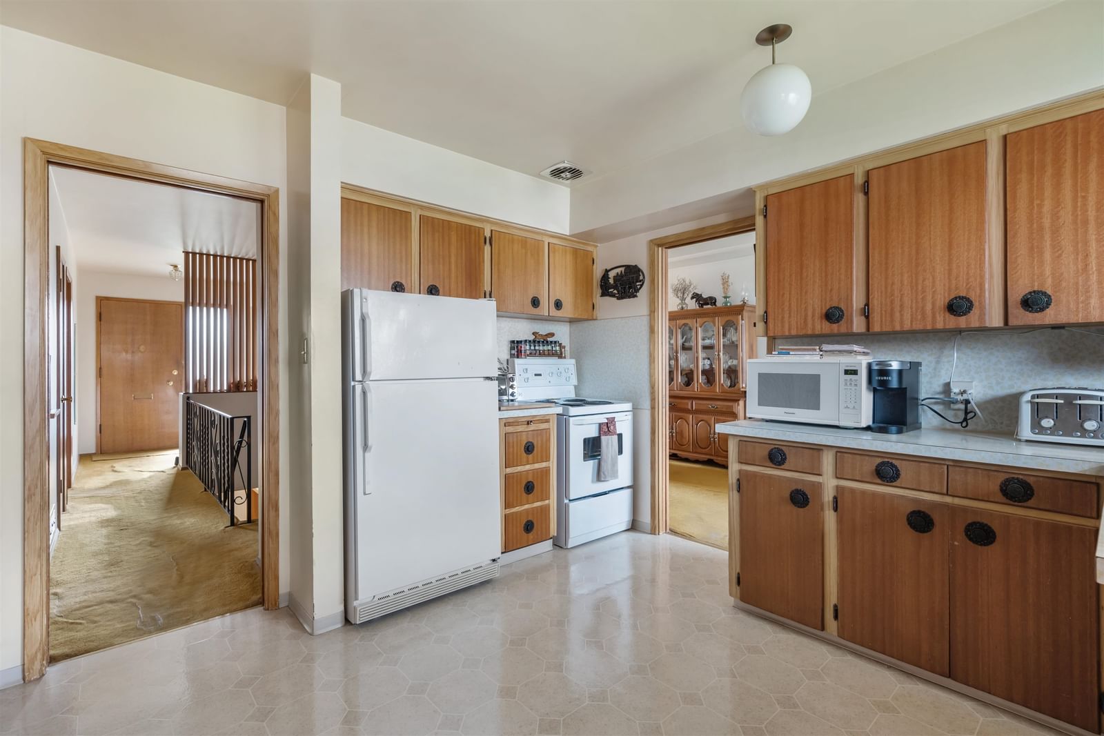 Listing Image 12