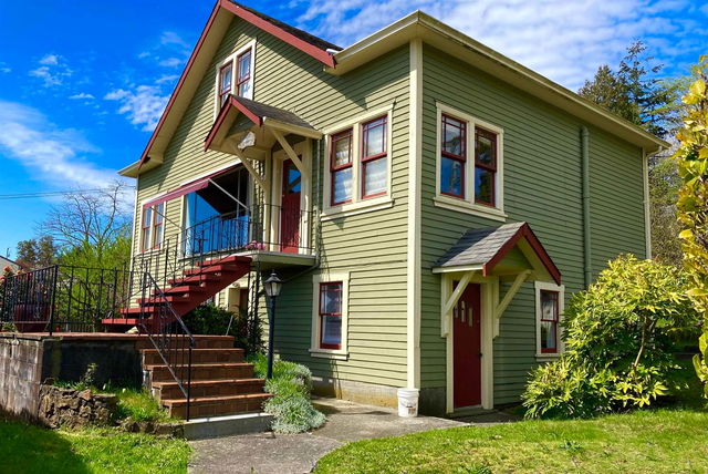589 Seaview Road